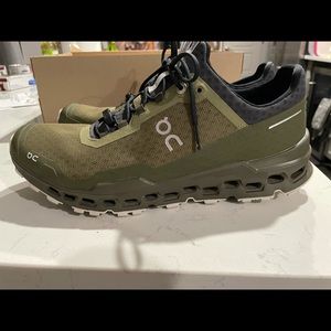 ON cloud running/hiking shoes.Worn twice.Mint.Lower sole/side water resistant.